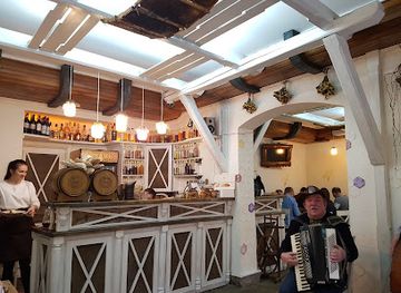 ukraine/lviv/restaurant/honey-hive