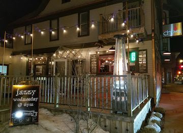 wisconsin/kettle-moraine-state-forest/restaurant/the-cheel