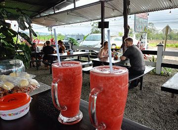 costa-rica/arenal-volcano-area/restaurant/soda-monkey-s-place