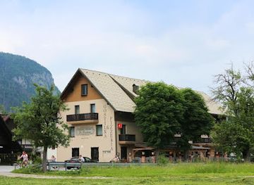 slovenia/triglav-national-park/restaurant/hisa-pr-pristavc-gostilna-in-pizzerija