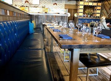 michigan/holland-state-park/restaurant/seventy-six