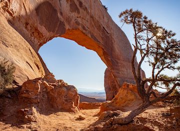 utah/arches-national-park/restaurant/wilson-arch