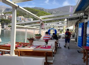 montenegro/moraca/restaurant/konoba-more