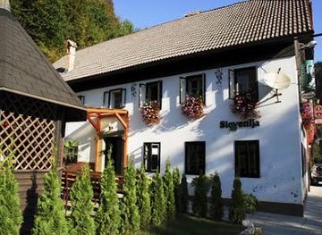 slovenia/skofja-loka/restaurant/kajbi-trgovina-gostinstvo-in-turizem-zminec-d-o-o