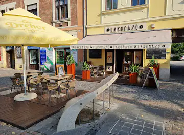 Lakomázó