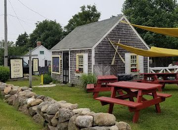 rhode-island/block-island/restaurant/three-sisters