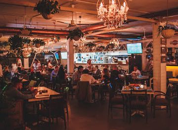 ukraine/sian-river/restaurant/entertainment-complex-avalon