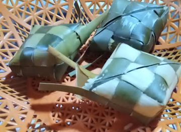 indonesia/central-sulawesi/restaurant/coto-paraikatte