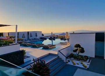 greece/santorini/restaurant/avra-santorini-restaurant