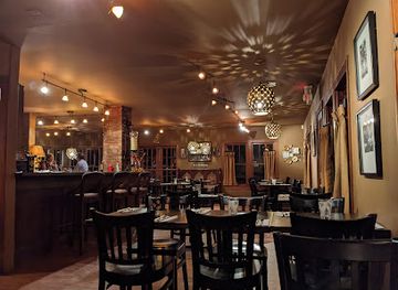 arkansas/bentonville/restaurant/petit-bistro