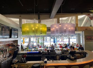Lulu California Bistro