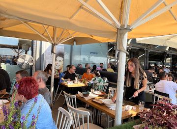 israel/tel-aviv/old-tel-aviv-port/restaurant/benny-the-fisherman-tel-aviv-port