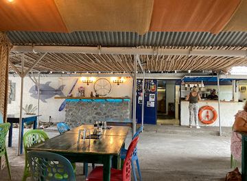 comoros/mamoudzou-beach/restaurant/lapouz-noz