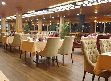 Jadiriyah Floating Restaurant