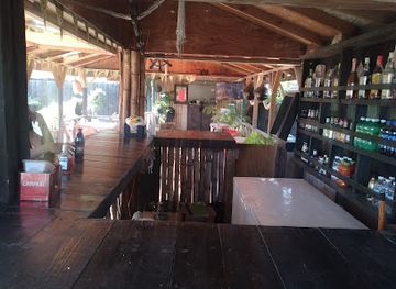 jamaica/portmore/restaurant/wreckk-reef-seafood-bar-grill