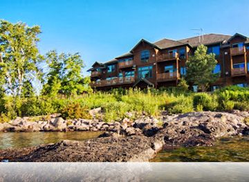 minnesota/lake-superior-s-north-shore/restaurant/grand-superior-lodge