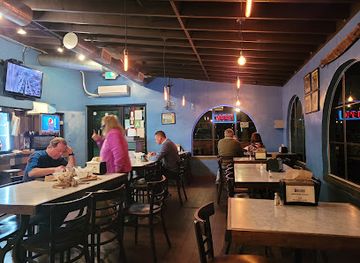 california/santa-clarita/restaurant/bricks