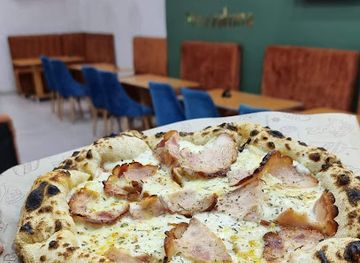 algeria/metidja-plain/restaurant/mezzaluna-pizza