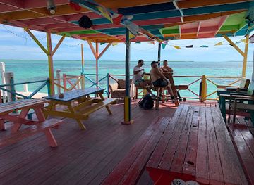 the-bahamas/bimini-islands/restaurant/ebbie-s