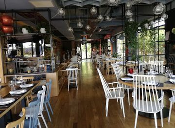 romania/bucharest/herastrau/restaurant/il-locale