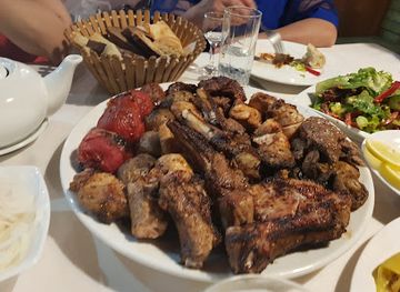 uzbekistan/tashkent-region/restaurant/izumrudniy-restaurant