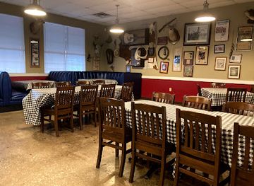 arkansas/bentonville/restaurant/doe-s-eat-place