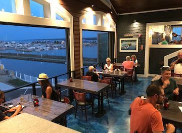 michigan/mackinac-island/restaurant/the-hook-lakeside-grill