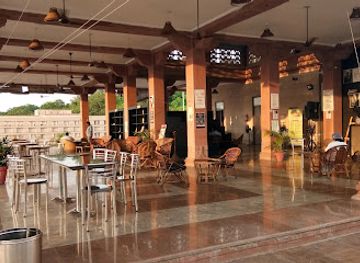 india/lucknow/gomti-nagar/restaurant/sheroes-hangout