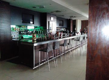 nigeria/port-harcourt/restaurant/sky-bar-phc