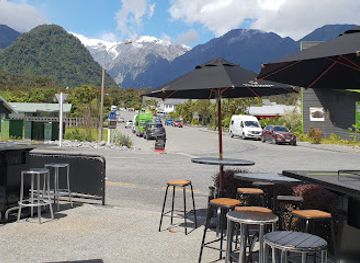 new-zealand/fox-glacier/restaurant/alice-may-restaurant-franz-josef
