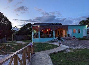 jamaica/treasure-beach-area/restaurant/joseph-s-hideaway-restaurant-bar-and-villa