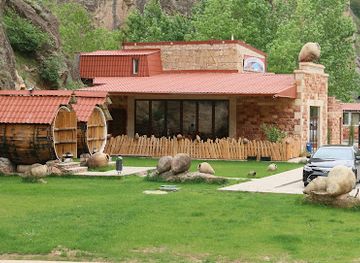 armenia/noravank-monastery/restaurant/arpaparnas-wine-rest-valley