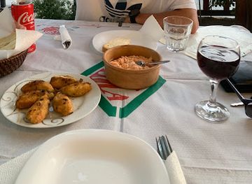 albania/permet/restaurant/restaurant-velia-traditional-food