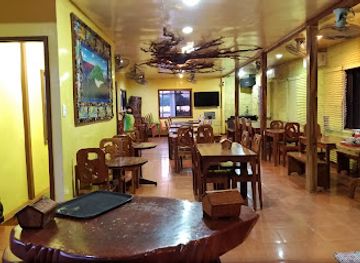 philippines/coron/restaurant/luis-bay-restobar-ktv-paluto
