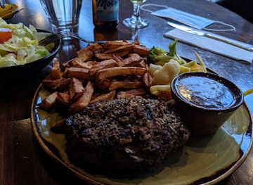 canada/saguenay-lac-saint-jean/restaurant/restaurant-chez-georges