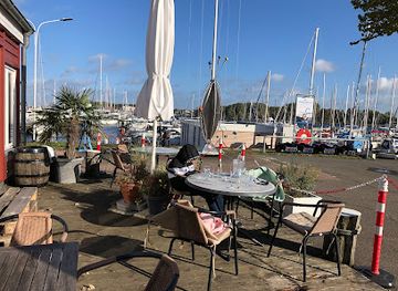 germany/baltic-sea-coast/restaurant/baltic-bay-restaurant-kneipe