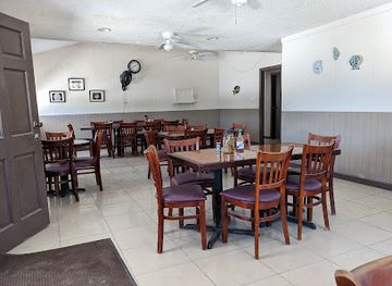 Aquatic Restaurant & Grill
