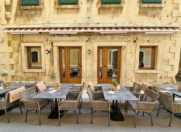 croatia/split/old-town/restaurant/kavana-bar-cuisine