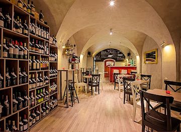 hungary/sopron-wine-region/restaurant/tastevino-borbar-es-vinoteka