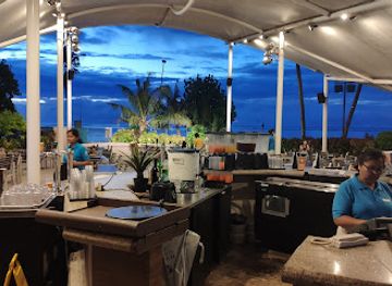 guam/tumon/restaurant/breezes