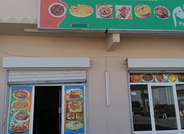 oman/wahiba-sands/restaurant/small-restaurant-next-to-gas-stationwith-very-good-daal