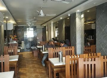 india/lucknow/charbagh/restaurant/balaji-bhojnalaya