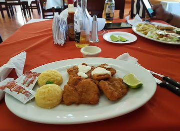 honduras/colon-region/restaurant/maura-s-restaurant