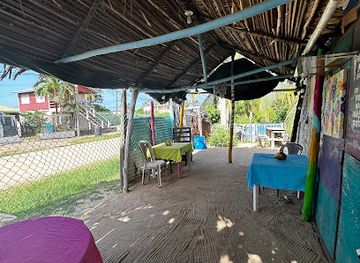 belize/dangriga/restaurant/happy-reggae