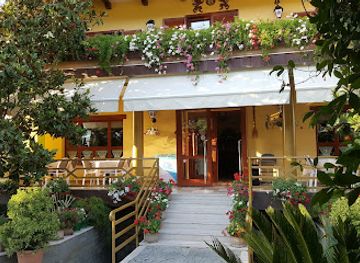 albania/lura-lakes/restaurant/restorant-reka