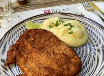 paraguay/san-bernardino/restaurant/patio-1903