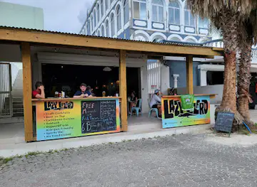 Lazy Lizard Restaurant & Craft Bar