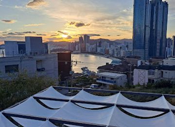 south-korea/busan-beaches/restaurant/kitchen-dongbaek