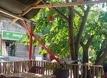 pakistan/northern-areas/restaurant/tree-house-cafe