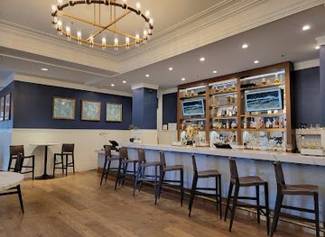 rhode-island/newport-cliff-walk/restaurant/one-bellevue